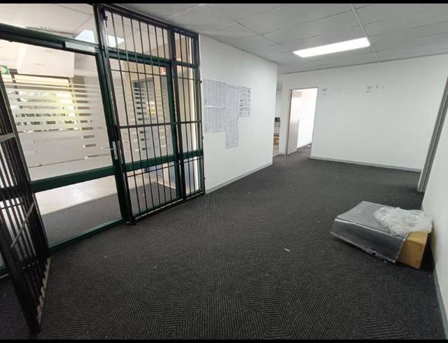 BUSINESS PROPERTY TO RENT IN HALFWAY HOUSE